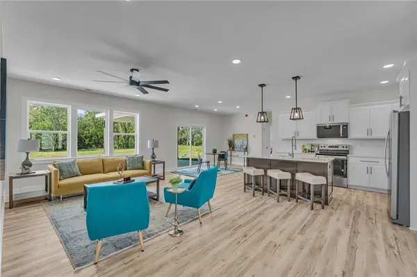 413 Rockers DR, Baldwin City, KS 66006