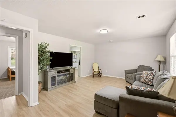 505 Quincy BLVD, Smithville, MO 64089