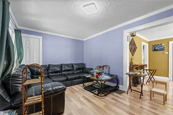5734 Olive ST, Kansas City, MO 64130