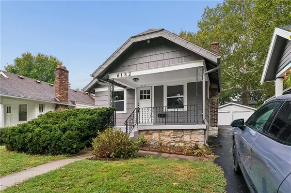 6132 Holmes ST, Kansas City, MO 64110