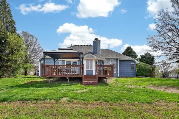 1504 Hillcrest CT, Atchison, KS 66002