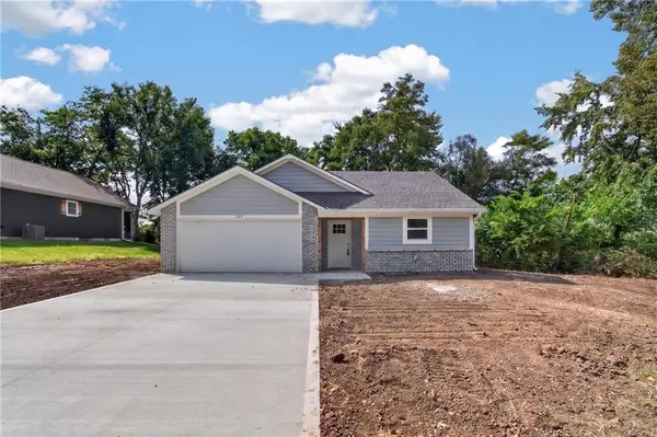 301 W 18th ST, Higginsville, MO 64037