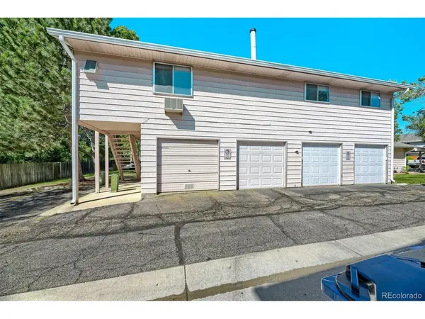 81 Newark #D, Aurora, CO 80012