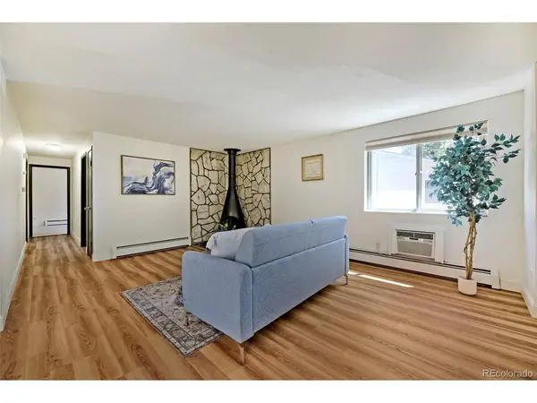 81 Newark #D, Aurora, CO 80012