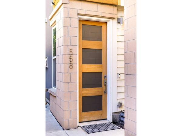558 Madison, Denver, CO 80206