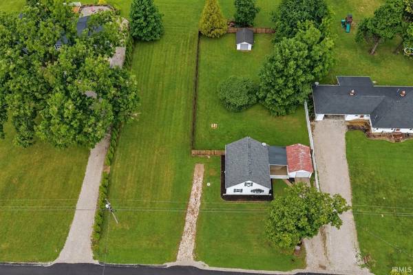 8640 Old Blairsville RD, Wadesville, IN 47638-9713