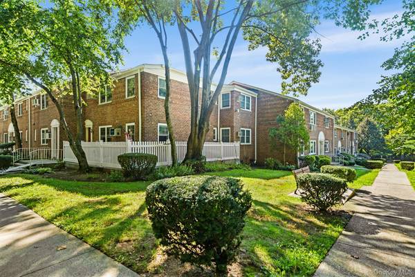230-04 Kingsbury AVE #A, Oakland Gardens, NY 11364