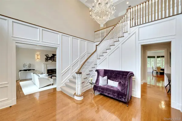 8-10 Championship DR, Mamaroneck, NY 10543
