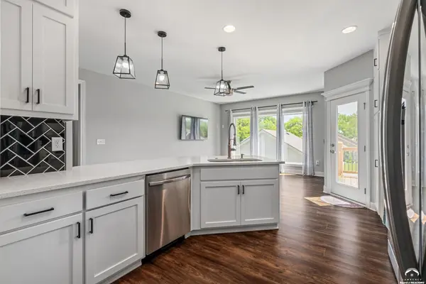 8435 Ottawa ST, De Soto, KS 66018