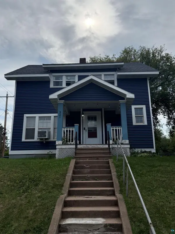 921 N 8th Ave E, Duluth, MN 55805