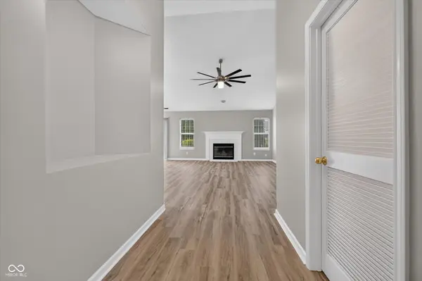 6540 Abby LN, Zionsville, IN 46077