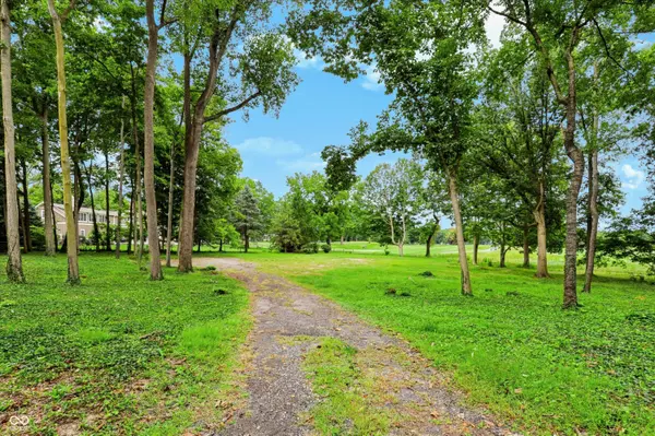 21 Cardinal LN, Carmel, IN 46032
