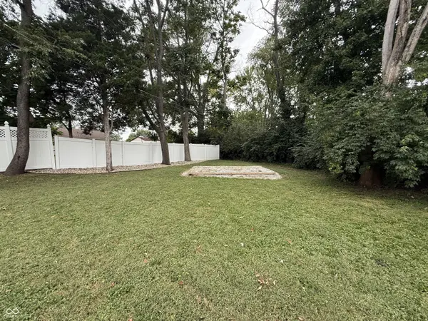 17 Marigold DR, Terre Haute, IN 47803