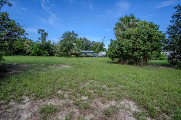 5852 PINE ST, Mount Dora, FL 32757
