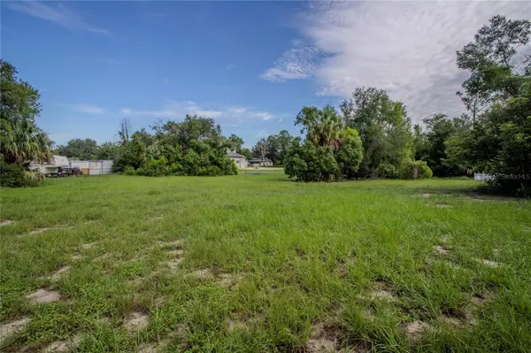 5852 PINE ST, Mount Dora, FL 32757