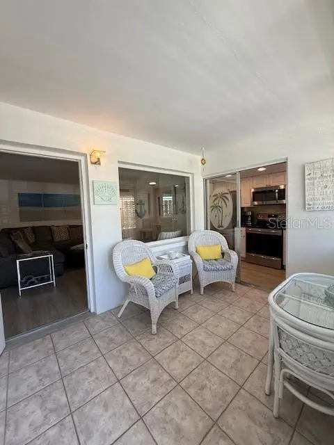 4455 DUHME RD #305, St Petersburg, FL 33708