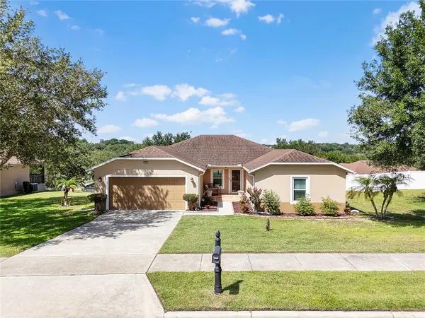 2388 YELLOW GRASS CT, Apopka, FL 32712