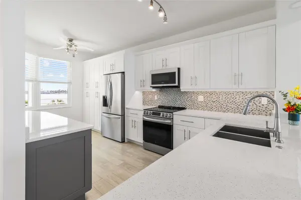 7922 SAILBOAT KEY BLVD S #206, South Pasadena, FL 33707