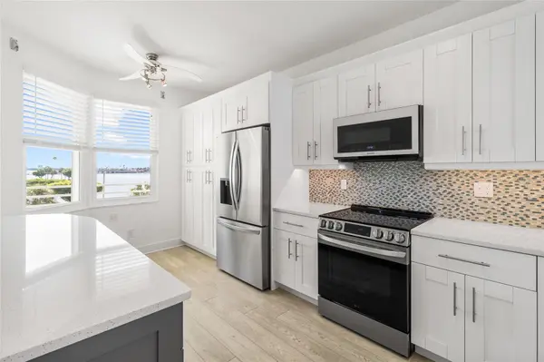 7922 SAILBOAT KEY BLVD S #206, South Pasadena, FL 33707