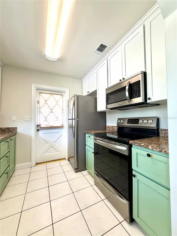 2119 W HENRY AVE, Tampa, FL 33603