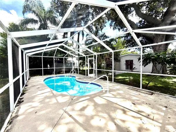 2119 W HENRY AVE, Tampa, FL 33603