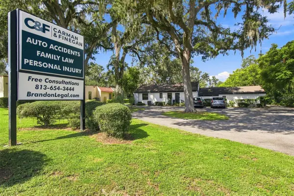 223 LITHIA PINECREST RD, Brandon, FL 33511