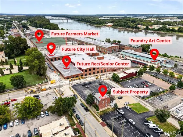 424 N 2nd ST, St Charles, MO 63301