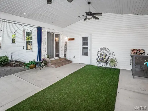 816 Cedar Valley DR, Maryville, IL 62062