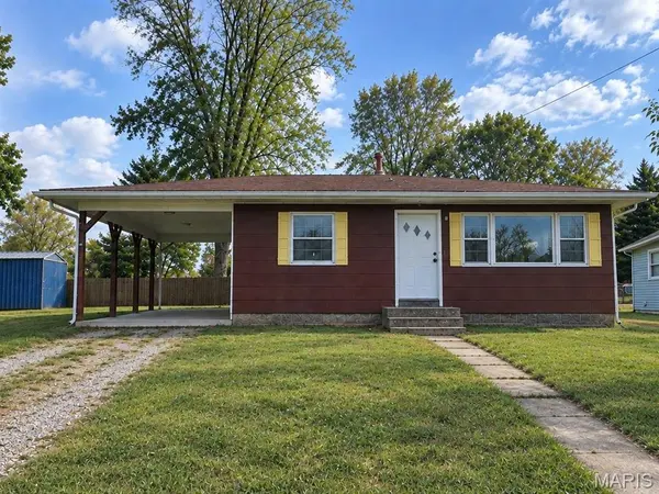 601 W 3rd ST, Dixon, MO 65459