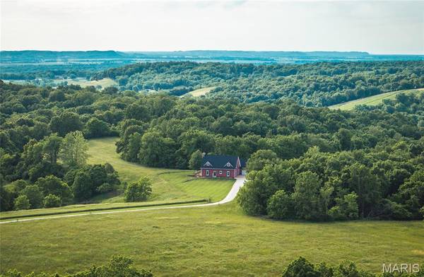90 Jug Hollow RD, Hardin, IL 62047
