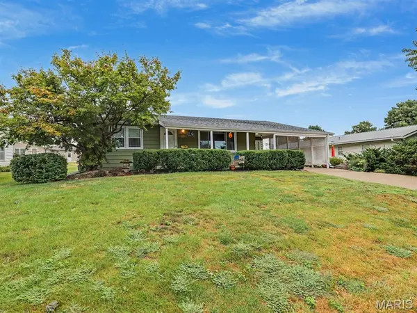 1015 Easy ST, Palmyra, MO 63461