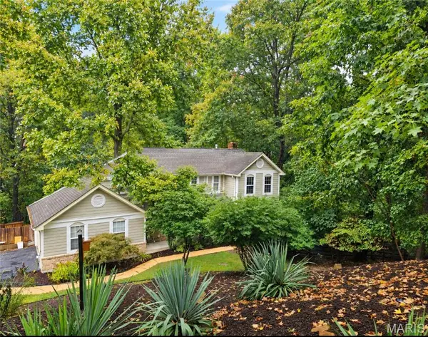 404 Gunnison Gorge DR, Ballwin, MO 63011