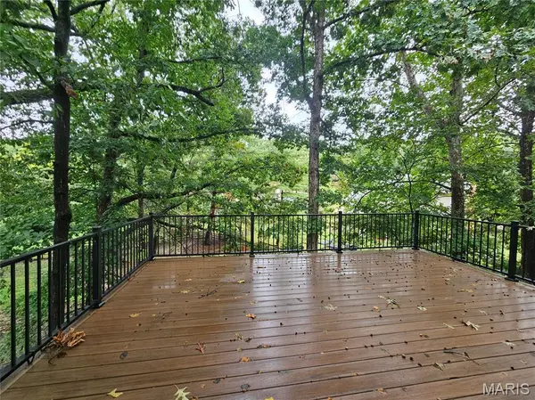 404 Gunnison Gorge DR, Ballwin, MO 63011