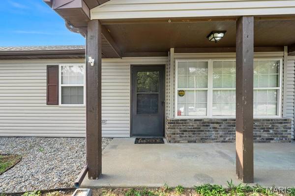 19034 Royal DR, Warrenton, MO 63383