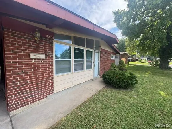 8351 Graybirch DR, Berkeley, MO 63134