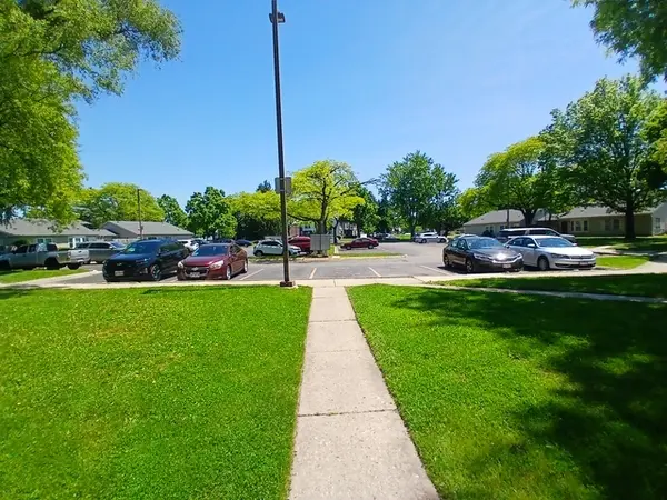 12 Fernwood DR #O, Bolingbrook, IL 60440