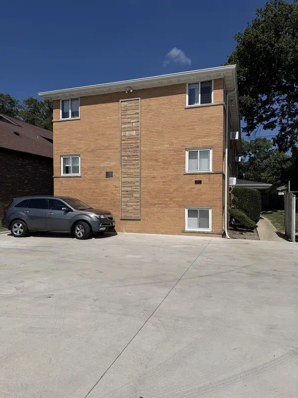 1511 E Roosevelt RD #1, Wheaton, IL 60187