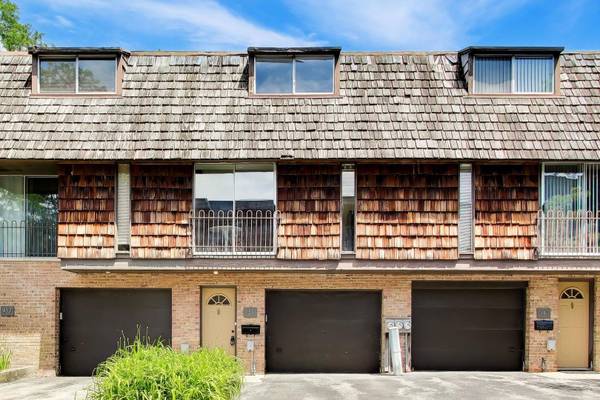 454 W Lageschulte ST, Barrington, IL 60010