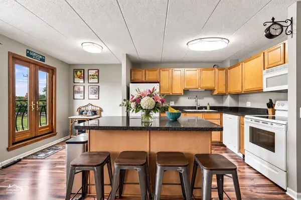 711 W Gordon TER #310, Chicago, IL 60613