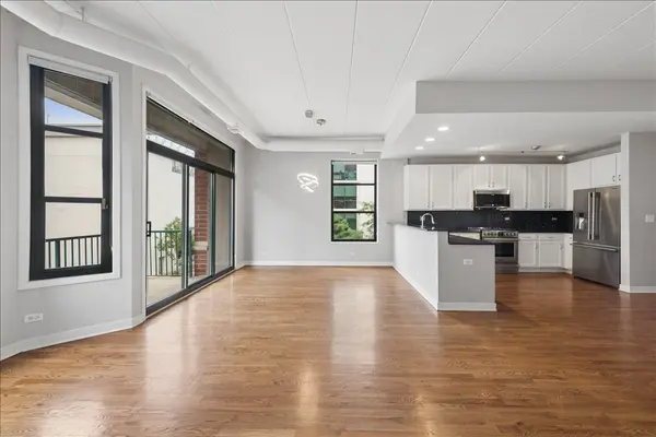 841 W Monroe ST #3A, Chicago, IL 60607