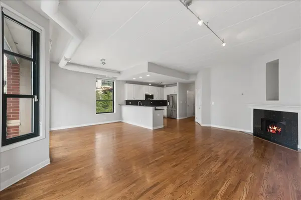 841 W Monroe ST #3A, Chicago, IL 60607