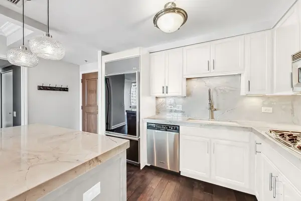 25 E Superior ST #1703, Chicago, IL 60611