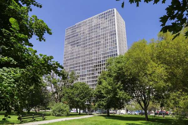 330 W Diversey Pkwy #1907-09, Chicago, IL 60657