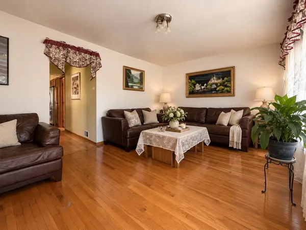 5303 S Parkside AVE, Chicago, IL 60638