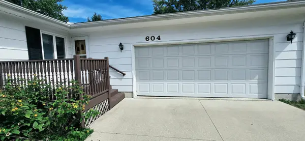 604 Hildreth ST, Charles City, IA 50616