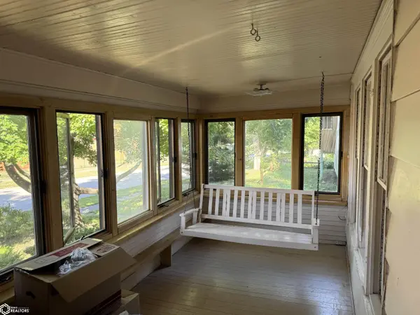 406 W Carpenter AVE, Fairfield, IA 52556