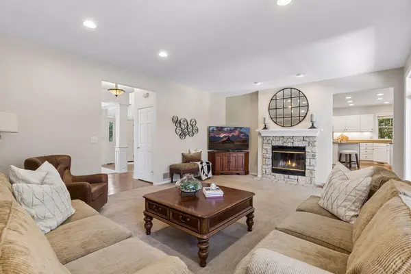 491 Harbor CT, Shoreview, MN 55126