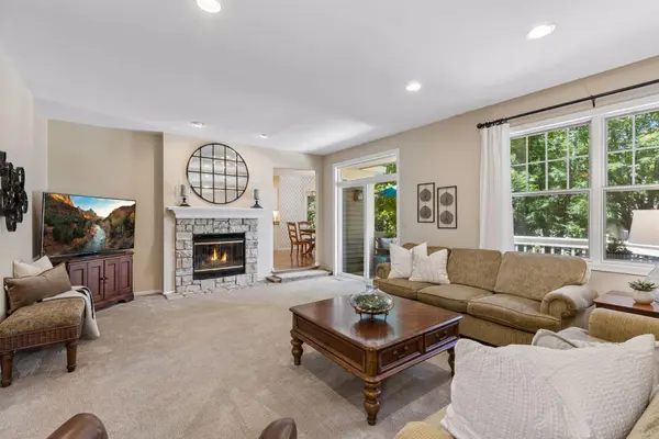491 Harbor CT, Shoreview, MN 55126