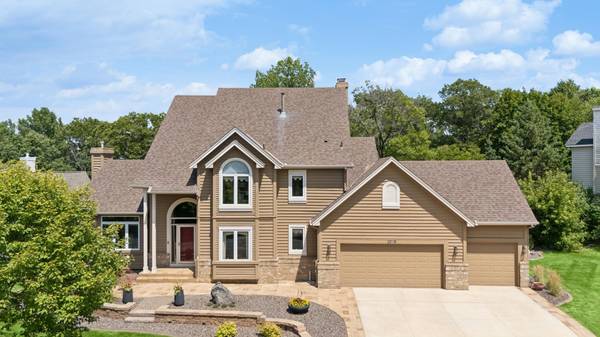 2078 Royale DR, Eagan, MN 55122