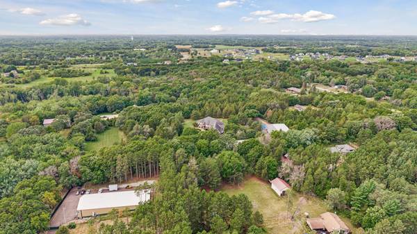 16300 Valley DR NW, Andover, MN 55304
